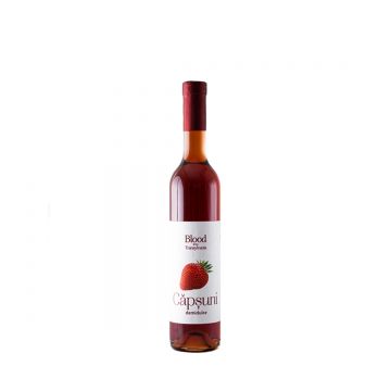 Blood from Transylvania Capsuni - Vin Rosu Demidulce - Romania - 0.5L Blood from Transylvania Capsuni - Vin Rosu Demidulce - Romania - 0.5L