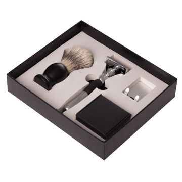 Set cadou barbierit clasic cu Safety Razor, maner din metal, lama dubla si pamatuf